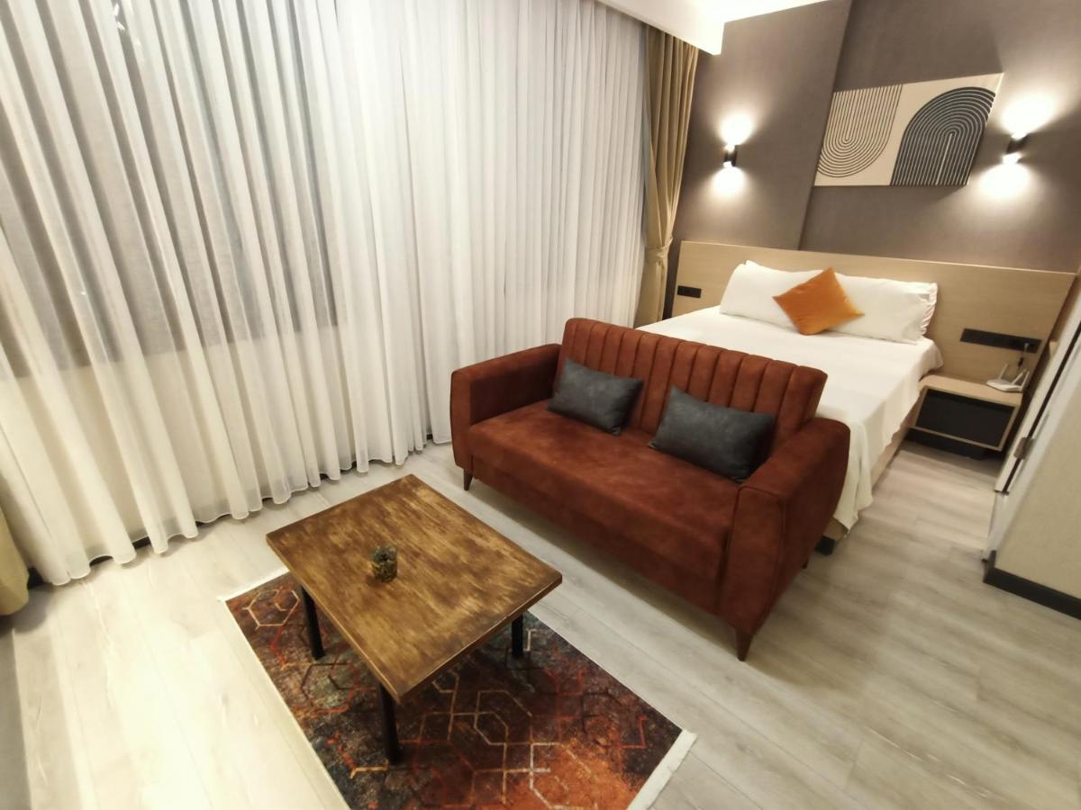 New Falcon Palas Otel อิสตันบูล ภายนอก รูปภาพ